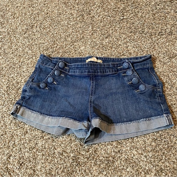 Forever 21 Shorts Size 28 - Picture 1 of 8